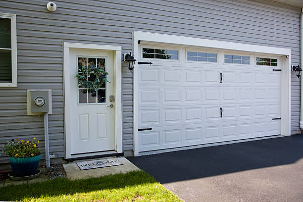 24/7 Emergency Garage Door Panel Replacement experts in El Paso de Robles, CA